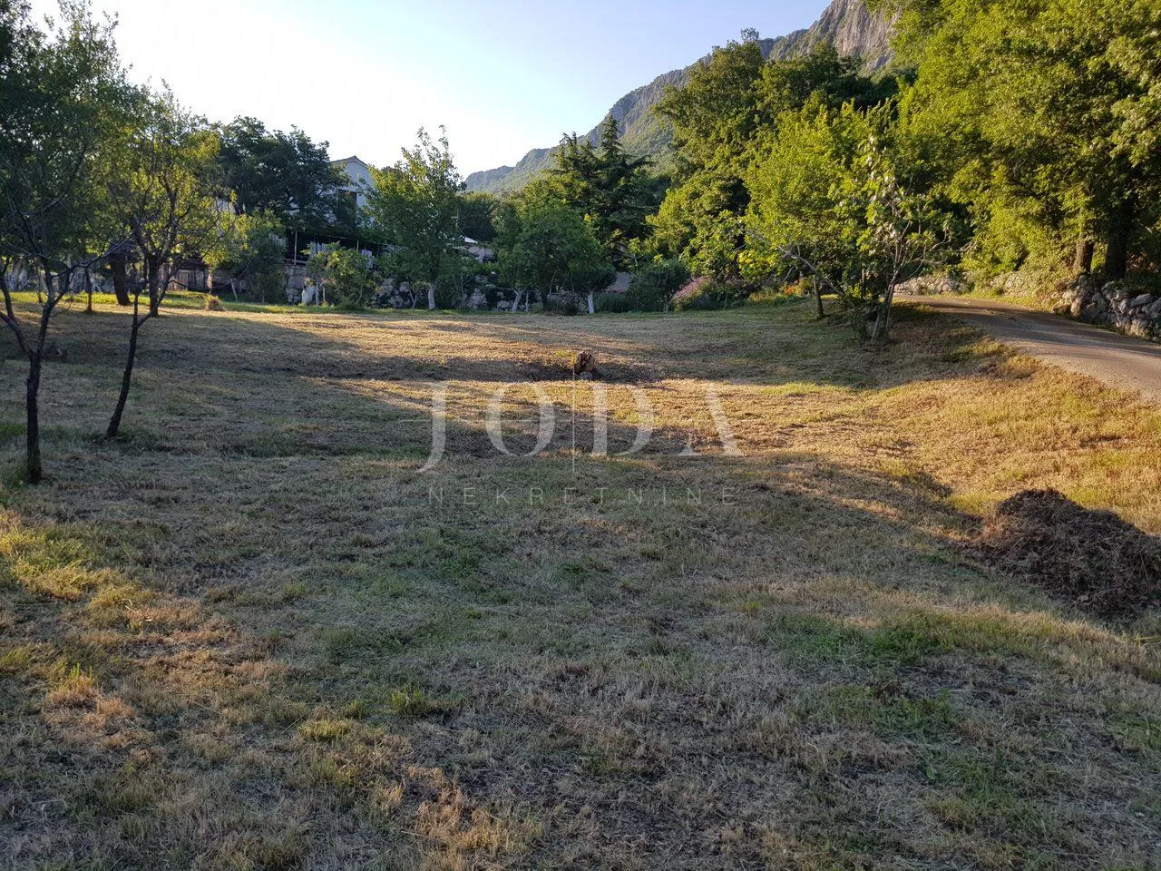 bribir, građevinski teren 428m2 - slika 2