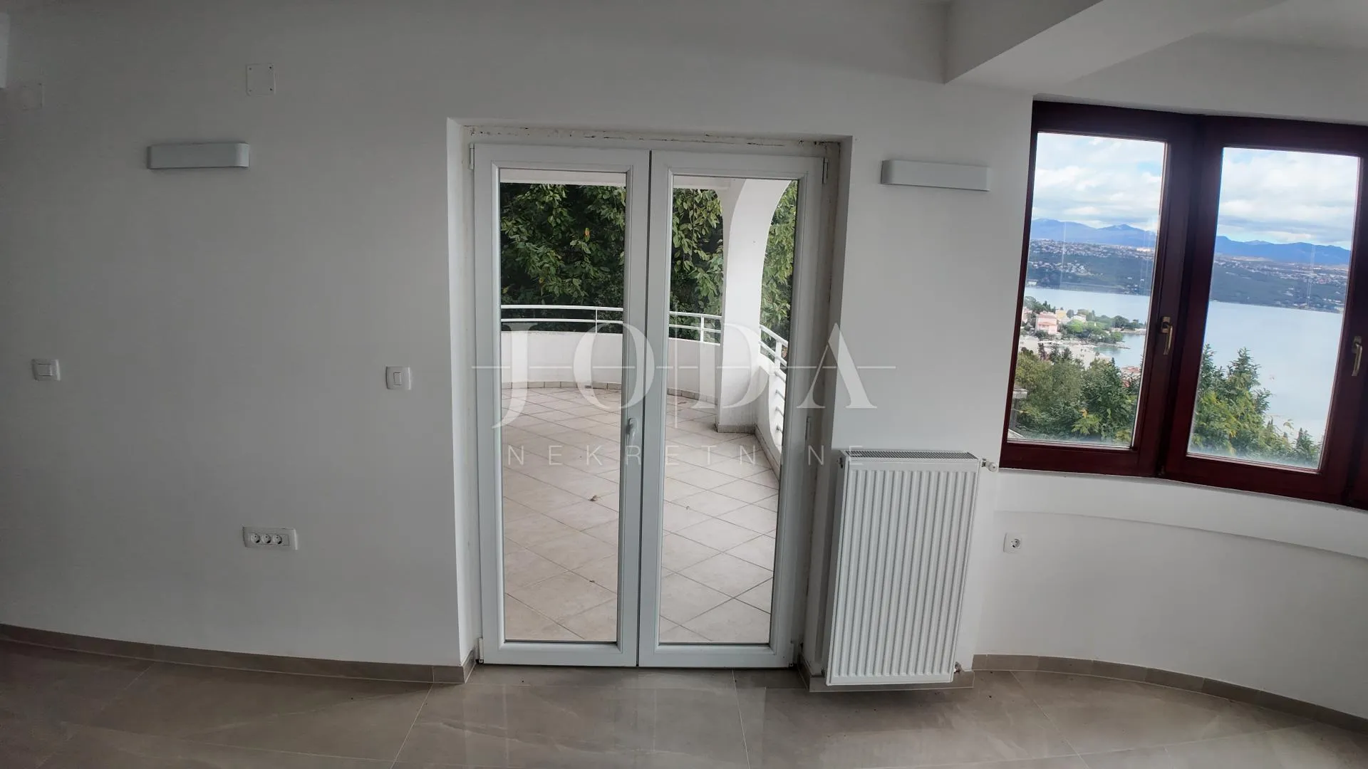 opatija samostojeća kuća na lijepoj lokaciji - slika 41