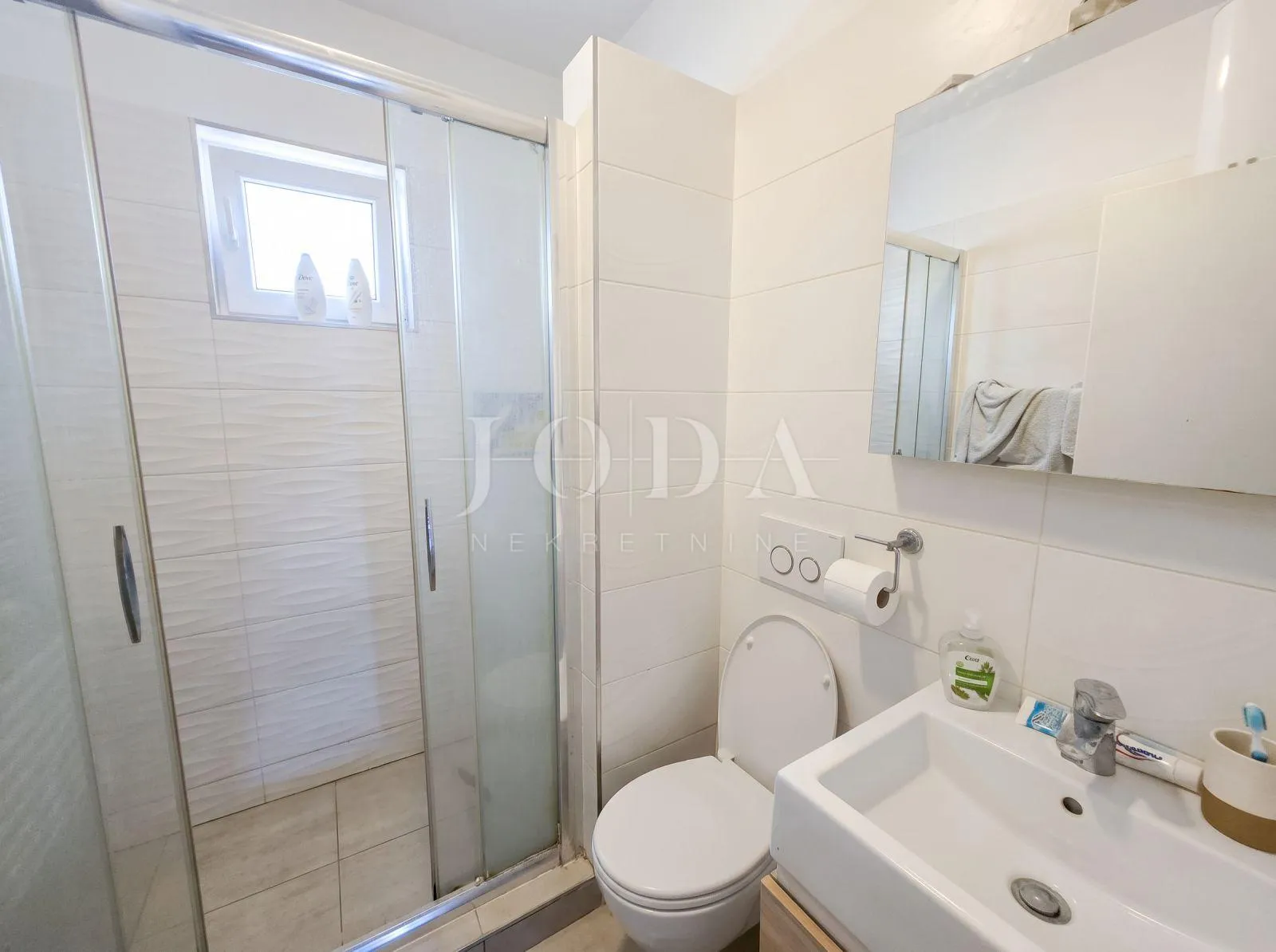senj, stan 105m2 u prizemlju sa prekrasnim pogledom na more - slika 9