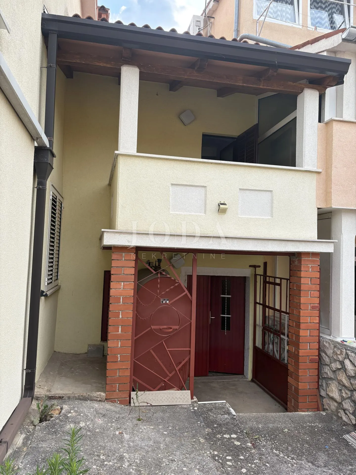 labin, prostrana kuća nadomak centra grada - slika 6