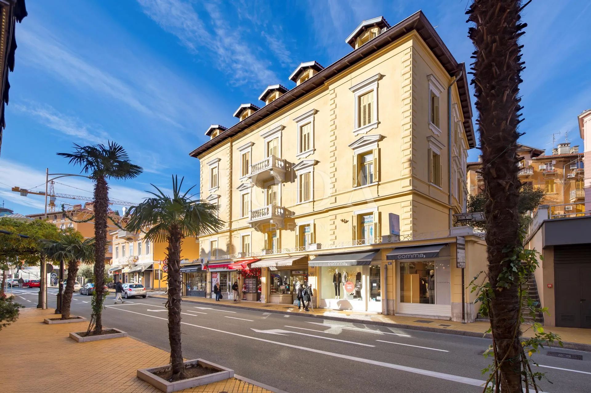 opatija adaptiran gospodski stan u staroj vili - slika 24