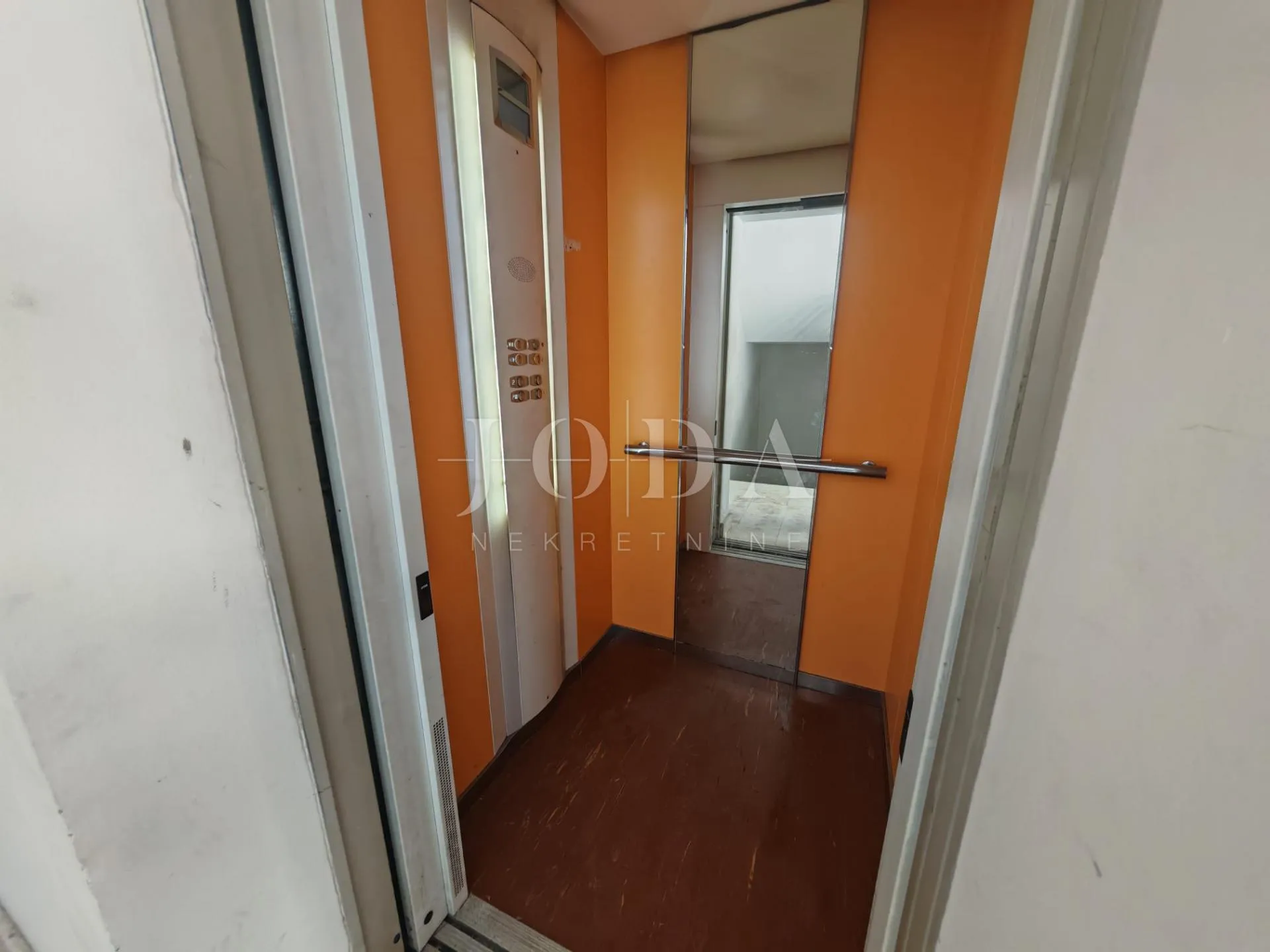 stan u centru 35m2 100m od plaže - slika 12
