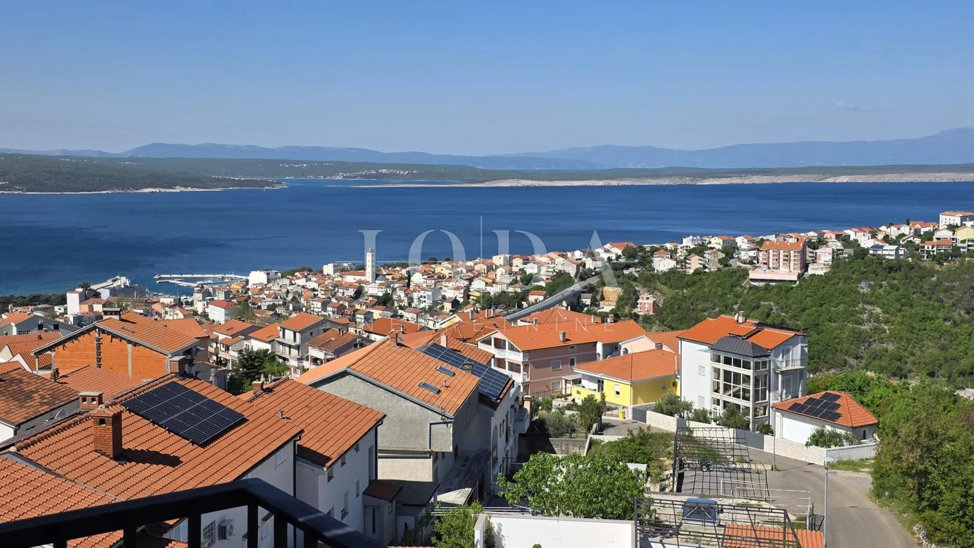 crikvenica objekt sa 4 stana - slika 2