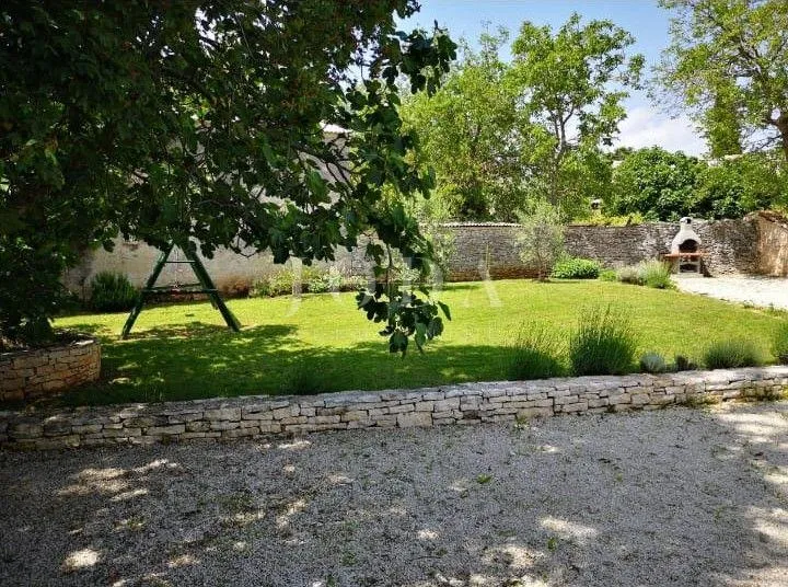 prekrasna kamena kuća sa bazenom,žminj okolica - slika 4