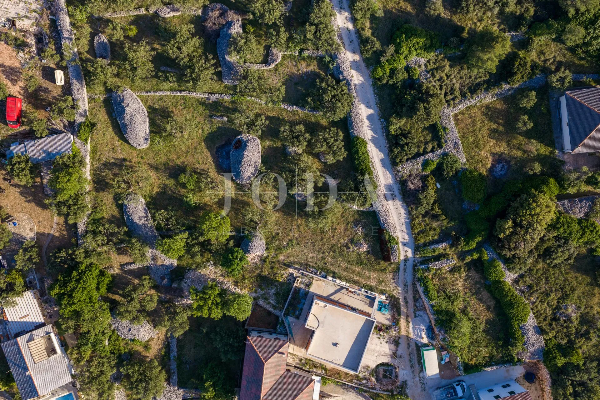 povlja, brač – zemljište s dozvolom za 4 stana - slika 9