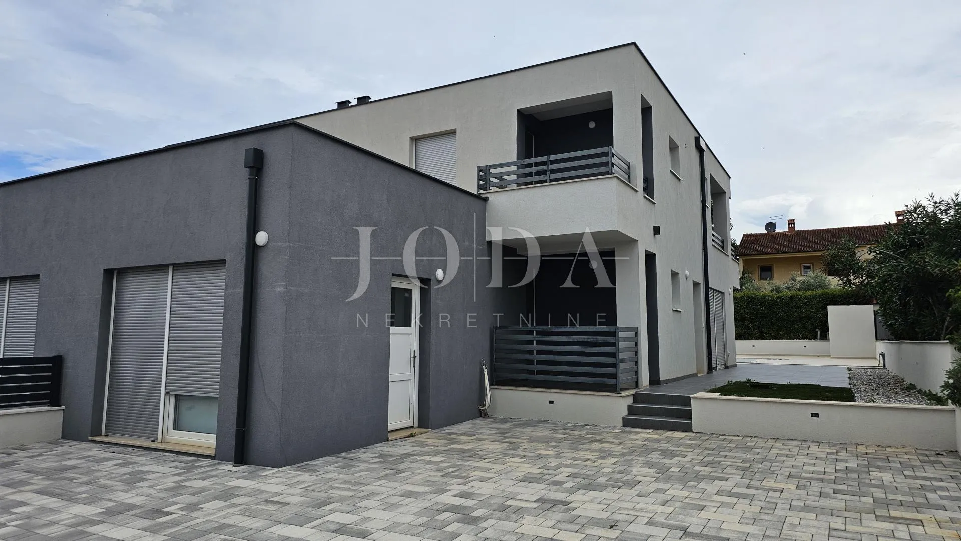 popust novogradnja kuća sa bazenom,novigrad okolica - slika 25