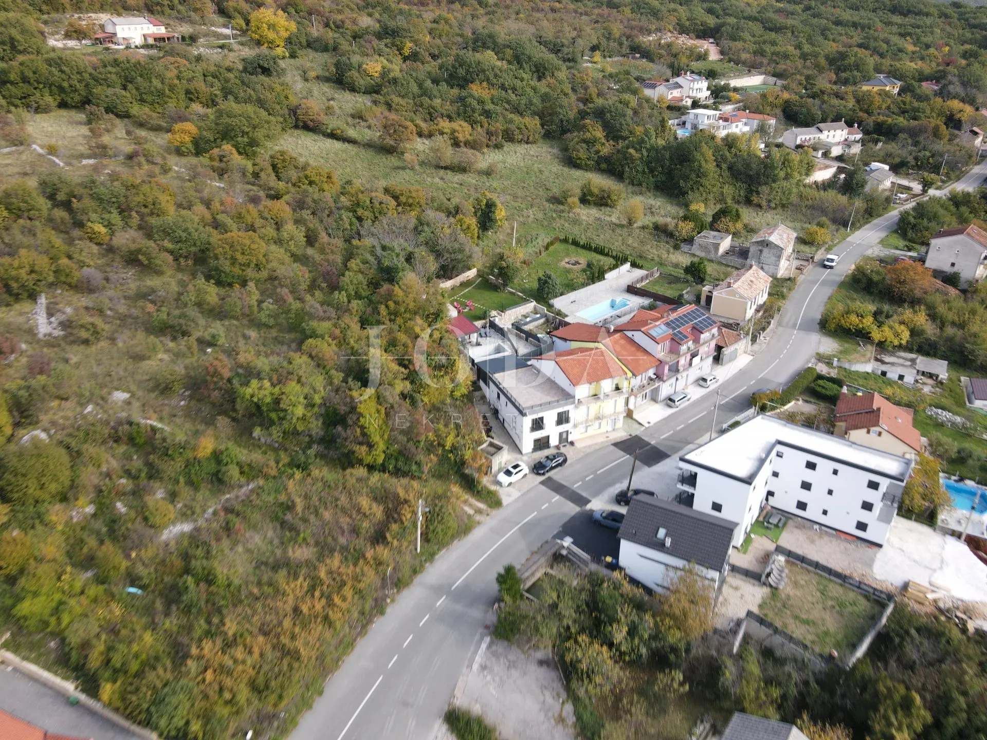 bribir kuća sa bazenom - slika 35