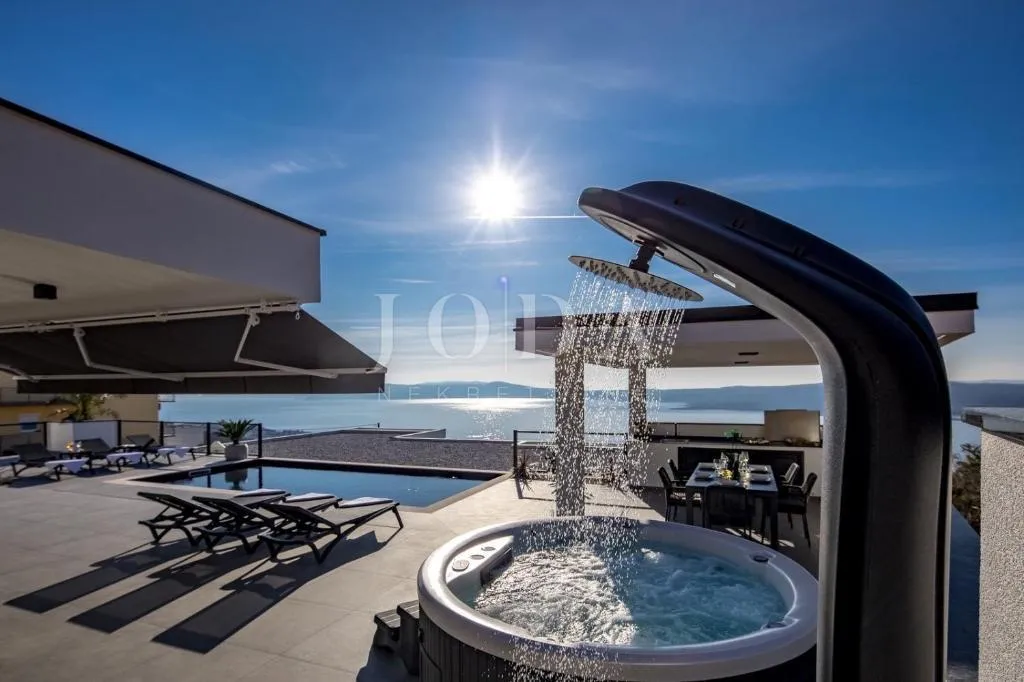crikvenica- prekrasna moderna vila - slika 3