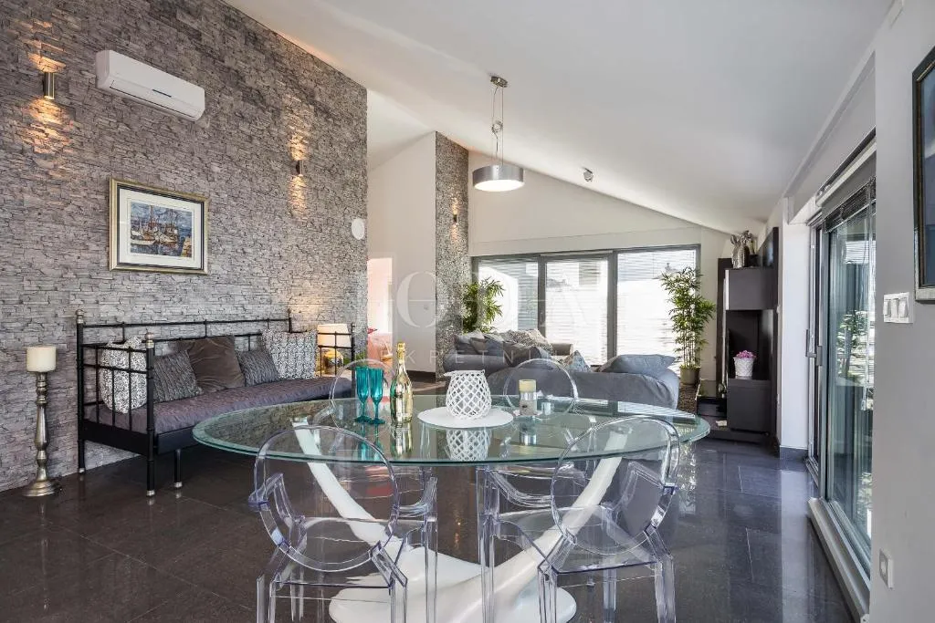 dramalj kuća sa više apartmana - slika 22