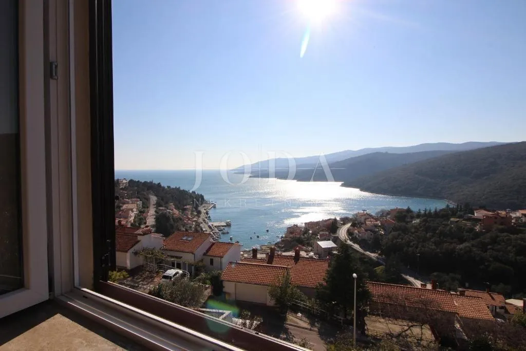 rabac, kuća sa četiri stambene jedinice, te predivnim pogledom na more - slika 35