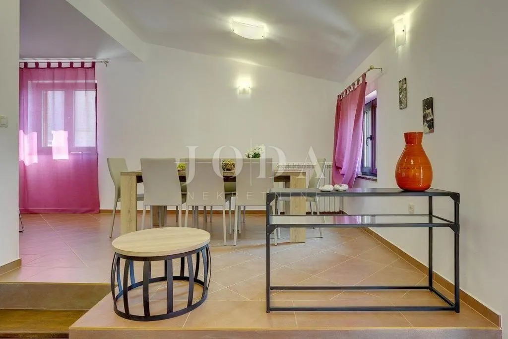 pula, villa sa bazenom i jacuzzijem - slika 38
