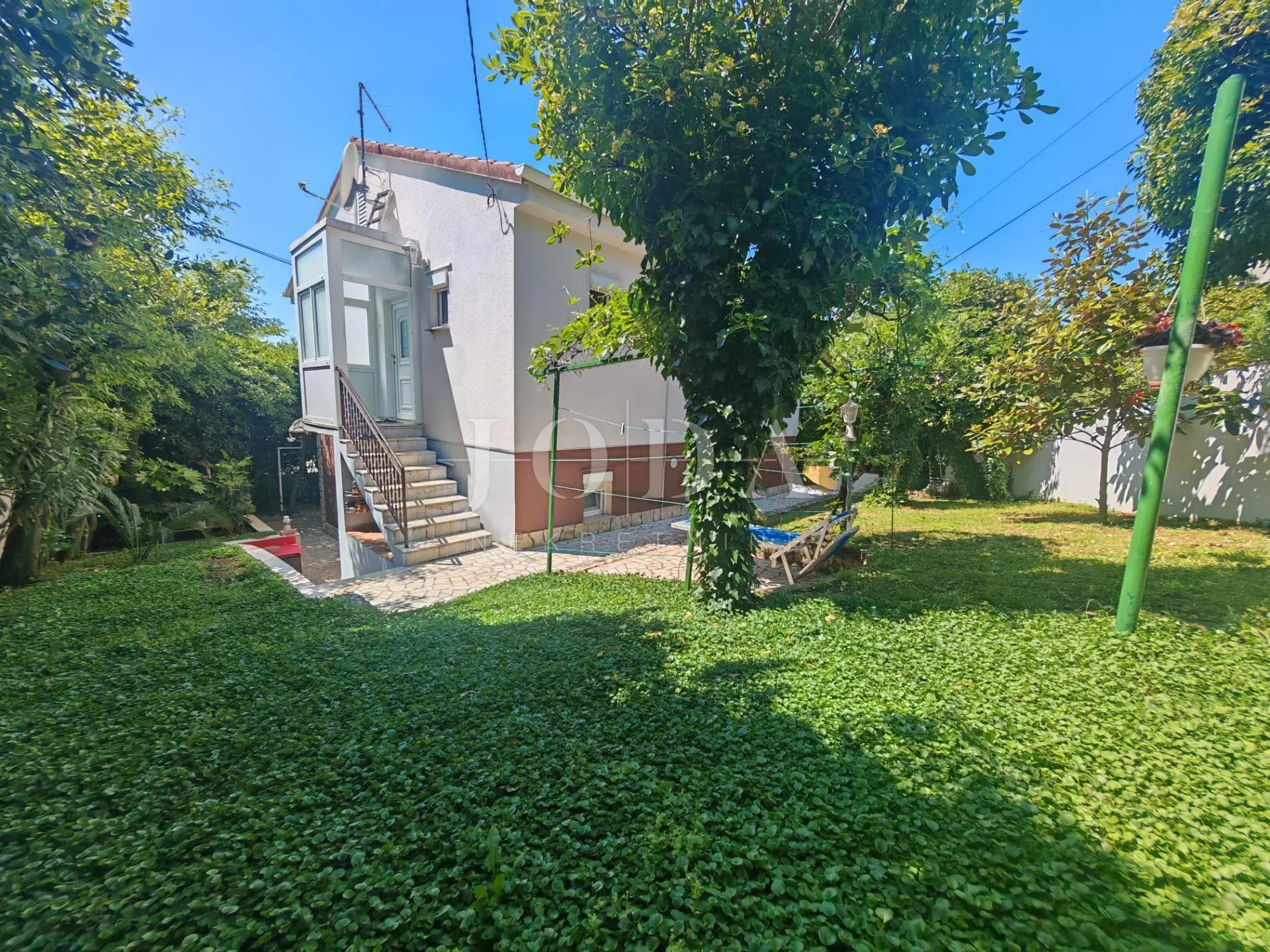 kuća sa 3 jedinice 200m od mora - slika 9
