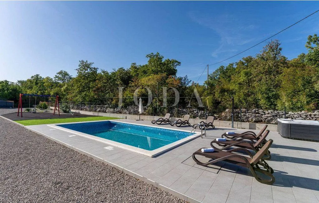 labin, okolica, villa za odmor sa bazenom i jaccuzijem na jedinstvenoj lokaciji - slika 8
