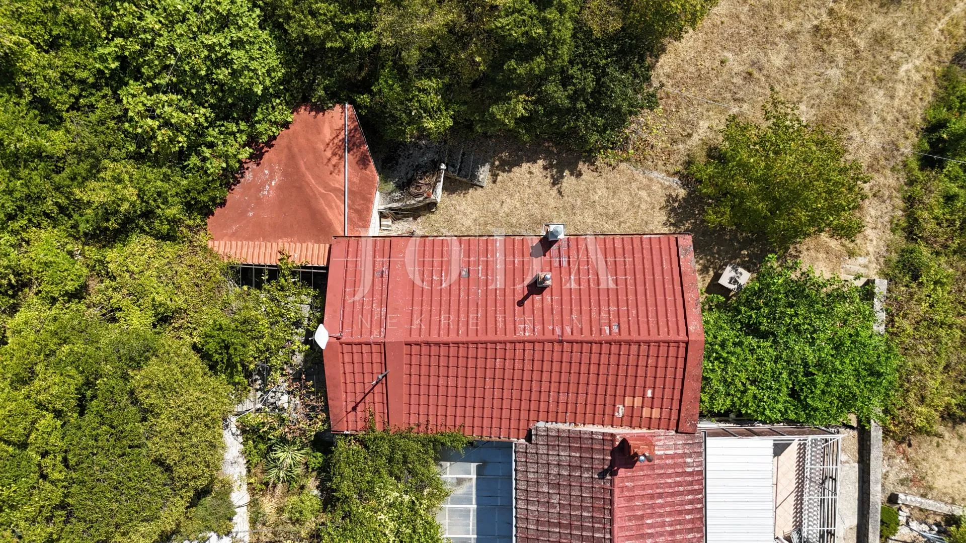 bribir: kamena kuća s pogledom na more i okućnicom - slika 6