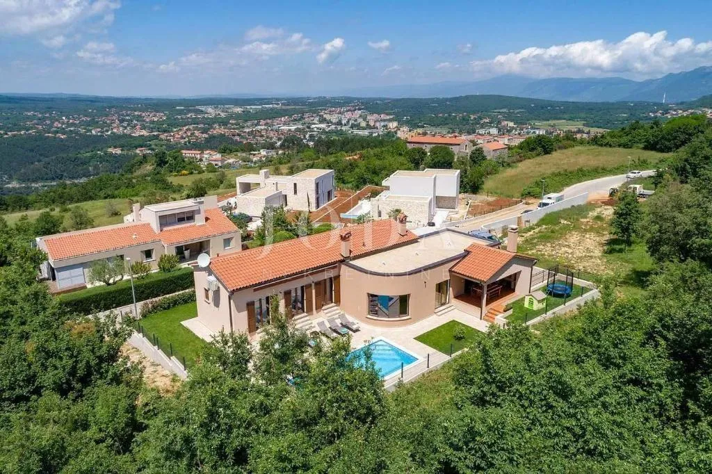labin, villa sa bazenom na traženoj lokaciji - slika 13