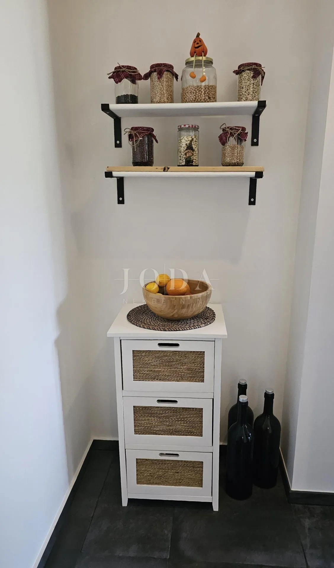 prekrasna villa sa bazenom i prostranom okućnicom,barban okolica - slika 10