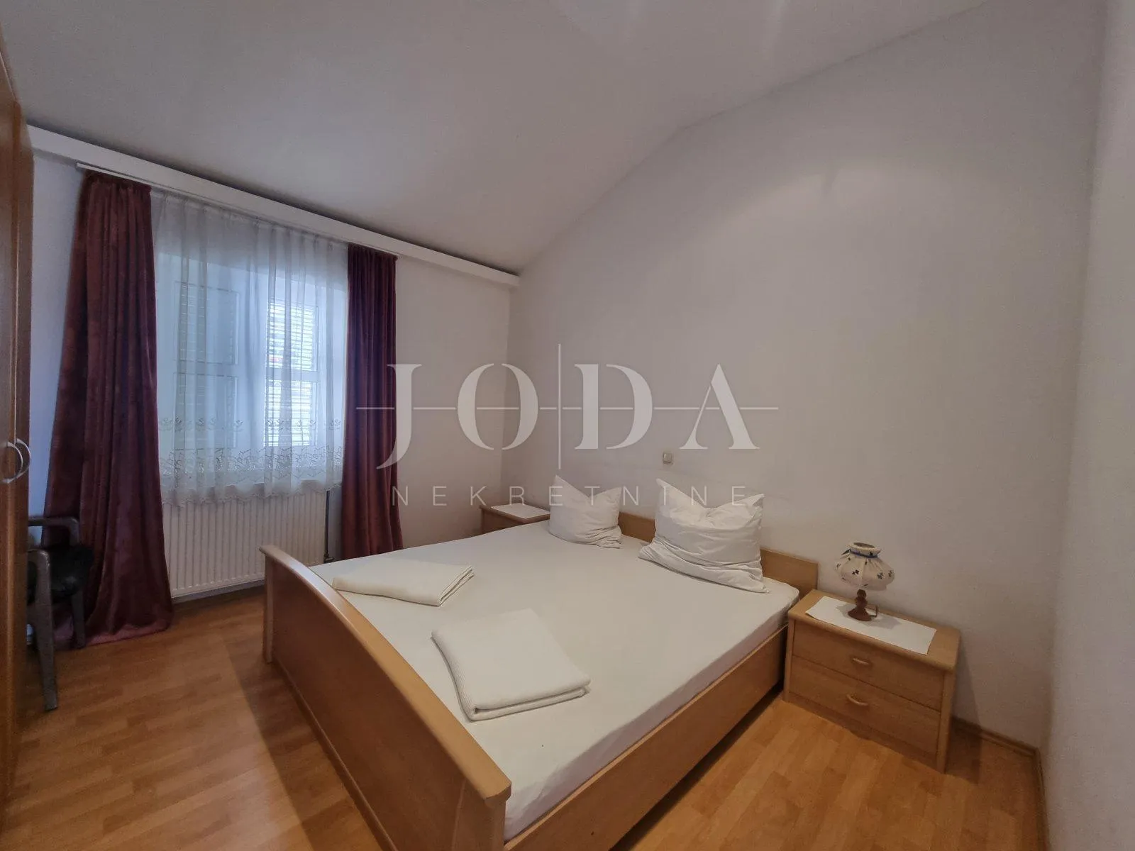 crikvenica, dvije kuće sa osam apartmana - slika 13