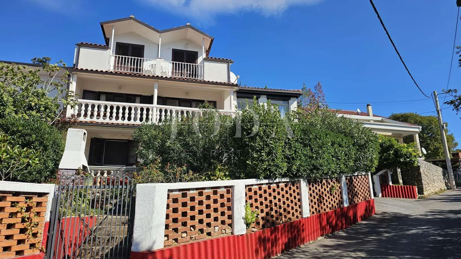 prodaja dvojne kuće u novom vinodolskom, atraktivna lokacija - slika 3