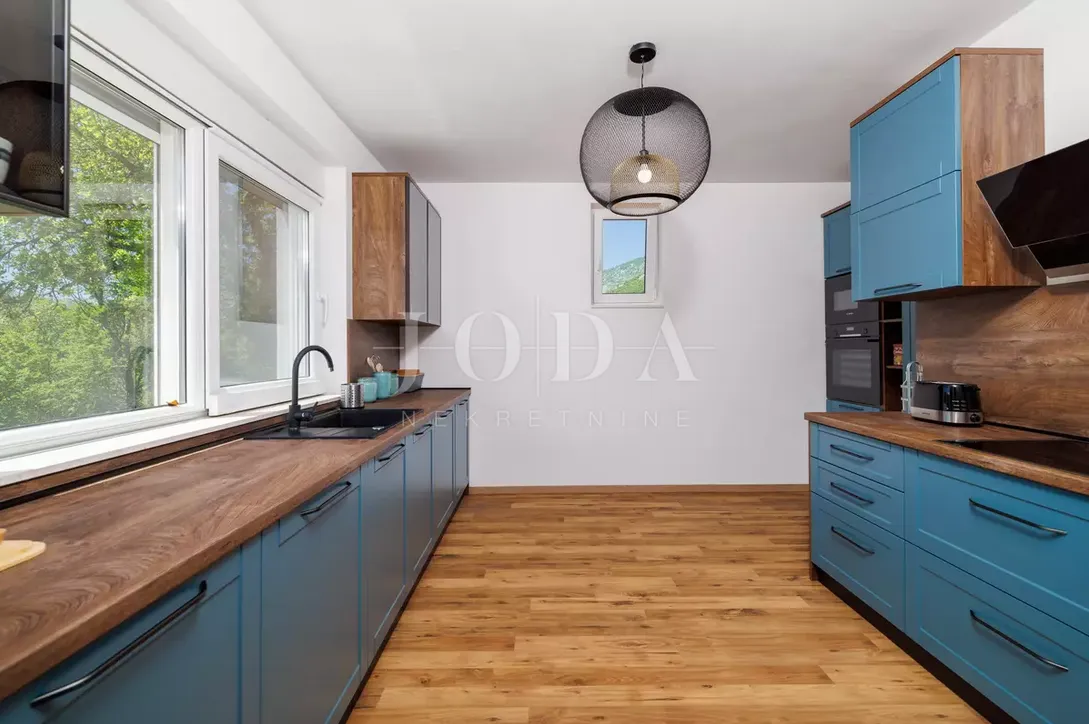 tribalj kuća 600m2 sa bazenom - slika 17