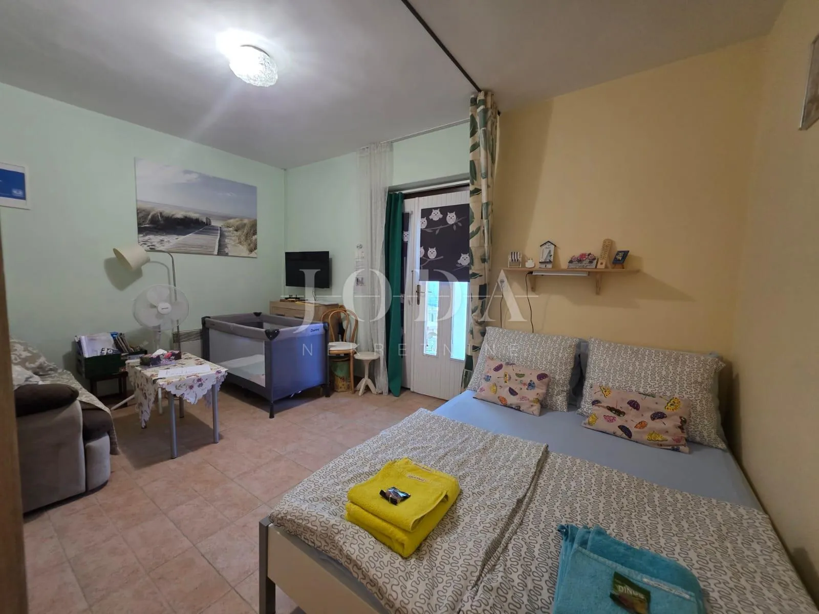 kuća sa 3 stambene jedinice - slika 23