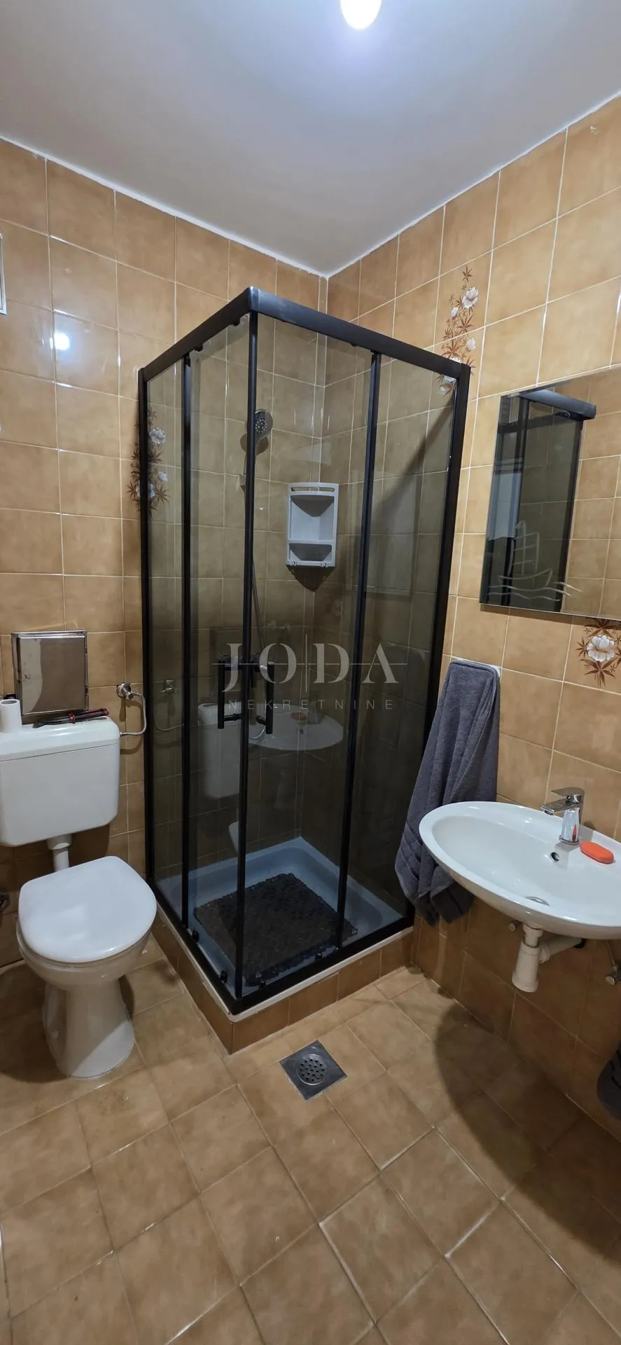 renoviran trosoban stan s dvorištem i pogledom na more – crikvenica, 52 m² - slika 11