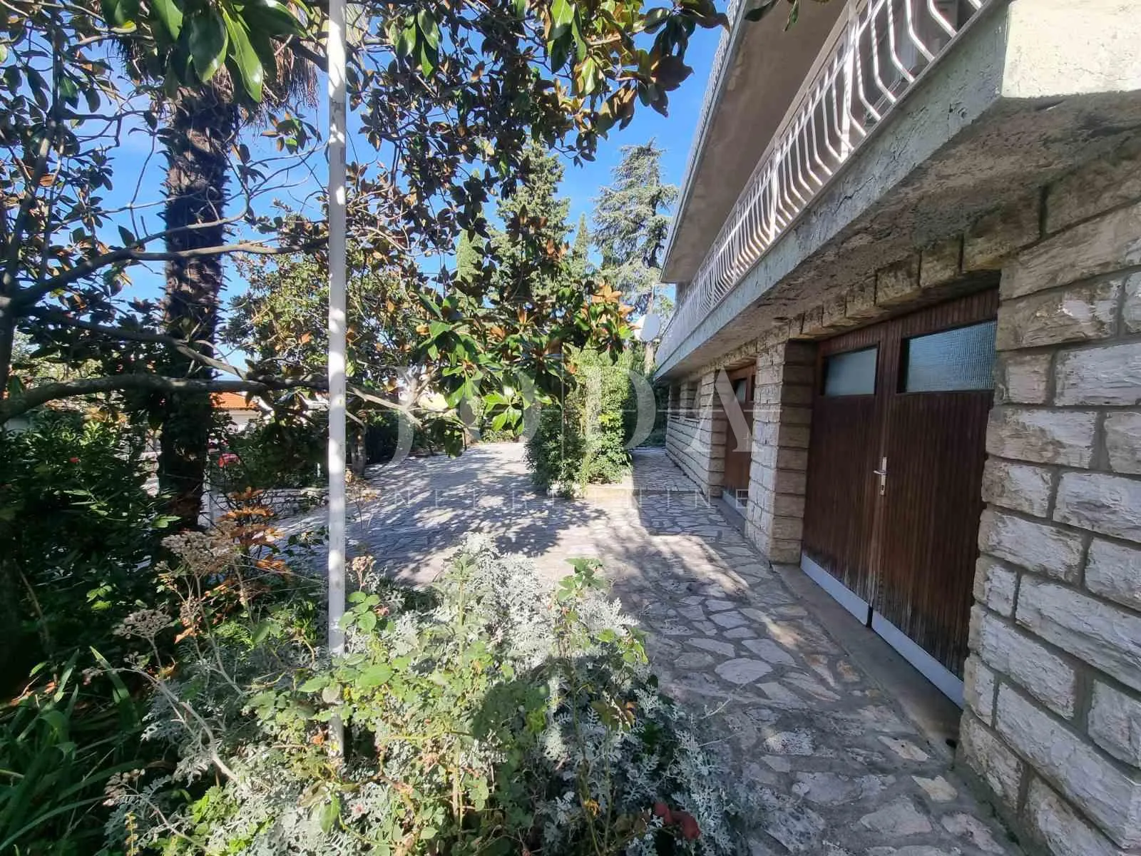 selce, obiteljska kuća na odličnoj lokaciji - slika 5
