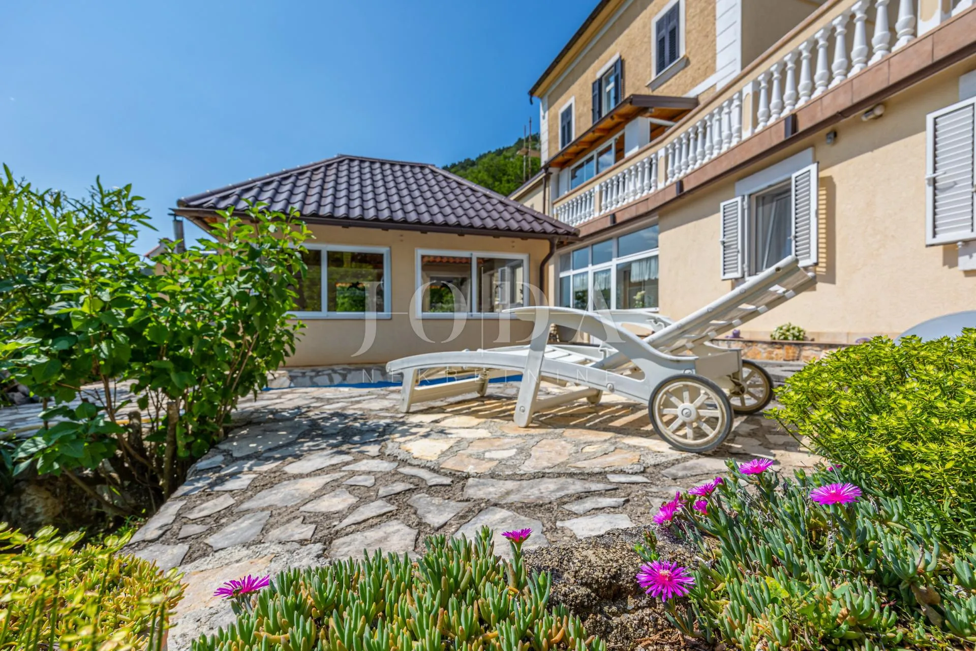 kuća sa 3000m2 zemljišta - slika 4