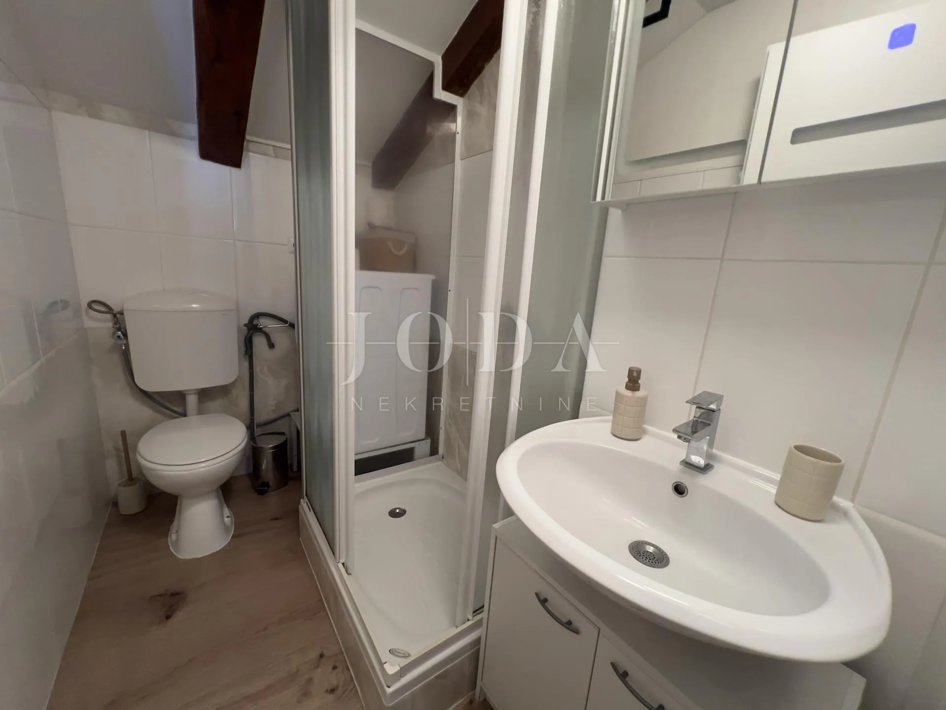 uređeni apartman u centru crikvenice - slika 2