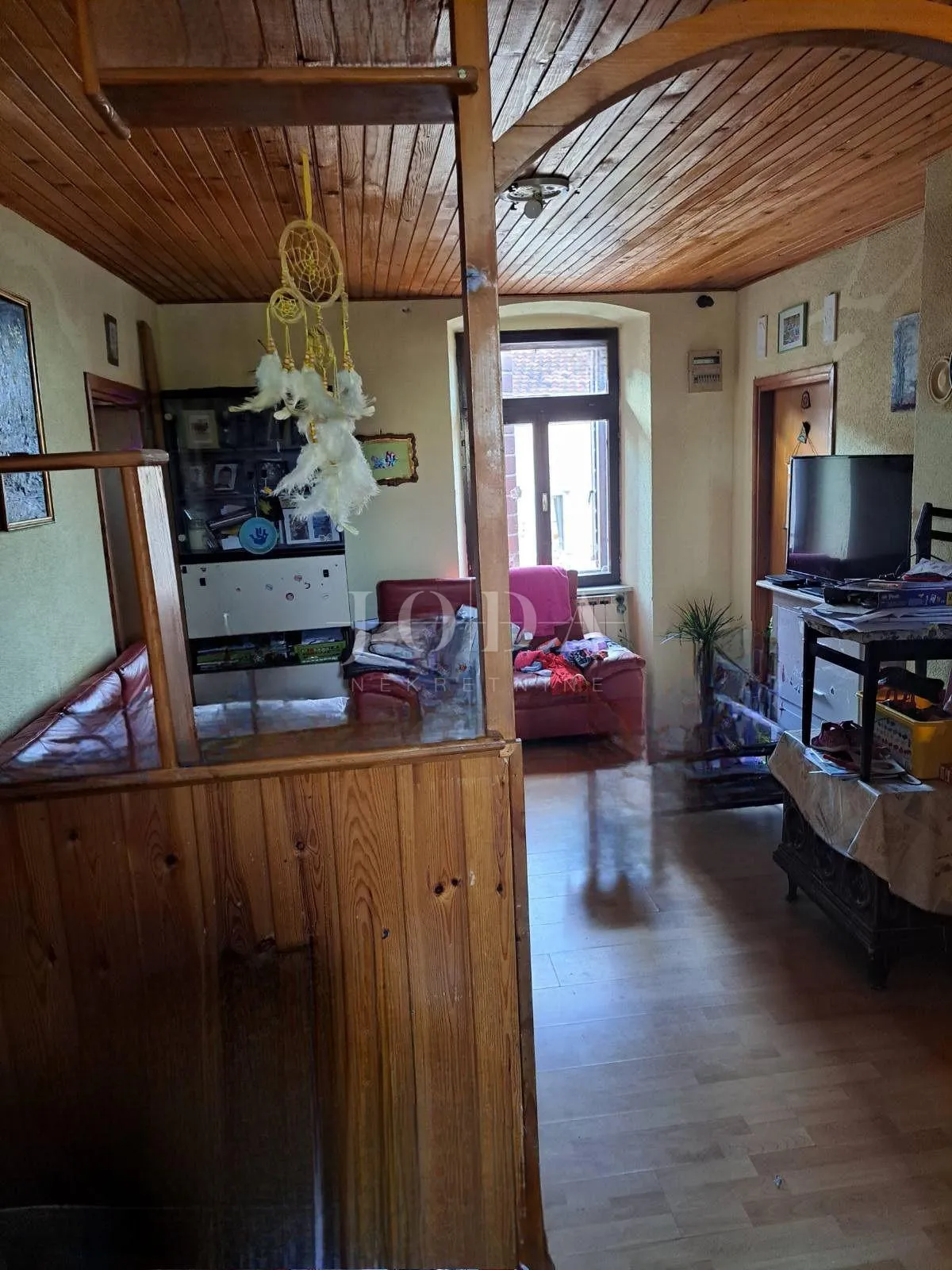 dva stana i garsonjera,brtonigla - slika 2