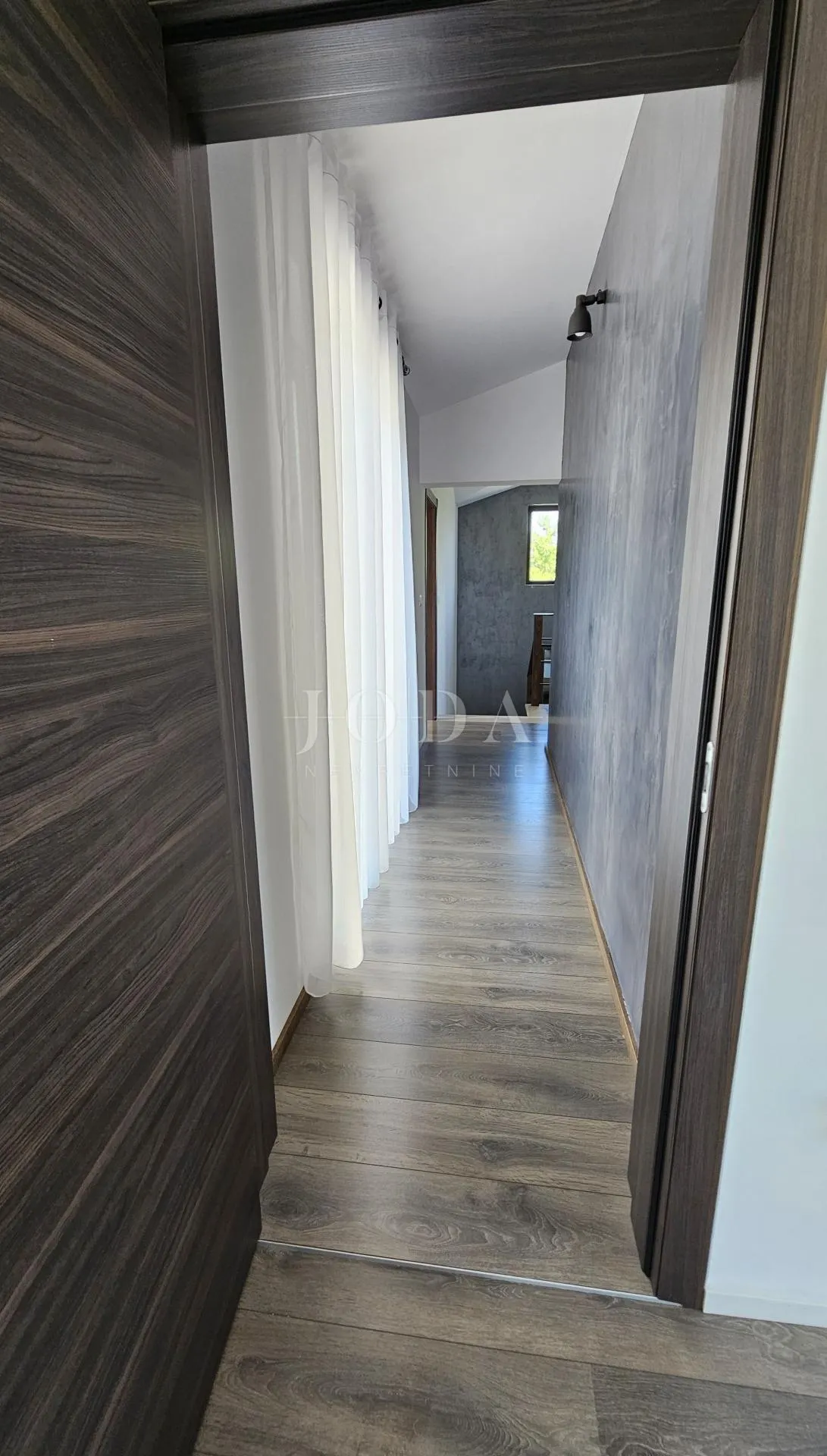 prekrasna villa sa bazenom i prostranom okućnicom,barban okolica - slika 24