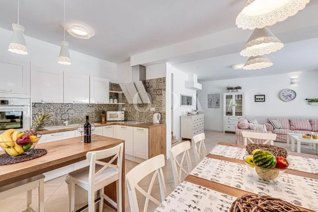 labin, okolica, šarmantna istarska villa - slika 13