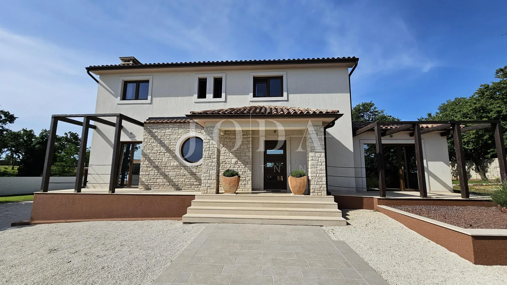 prekrasna villa sa bazenom i prostranom okućnicom,barban okolica - slika 33