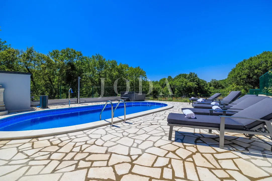 tribalj kuća 600m2 sa bazenom - slika 3