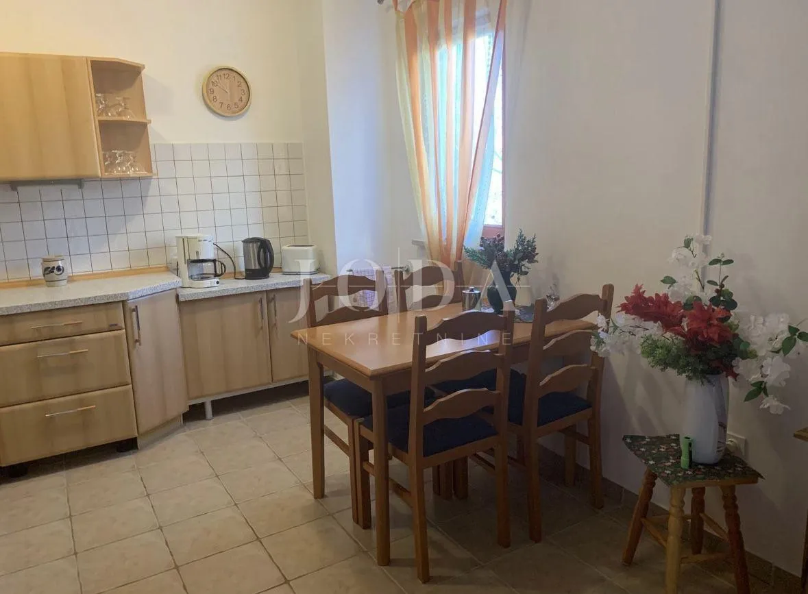 rabac, jednosoban stan na prvom katu - slika 2