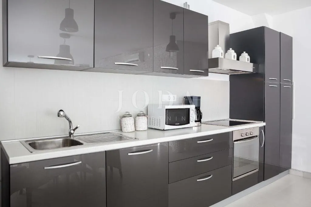 dramalj kuća sa više apartmana - slika 13