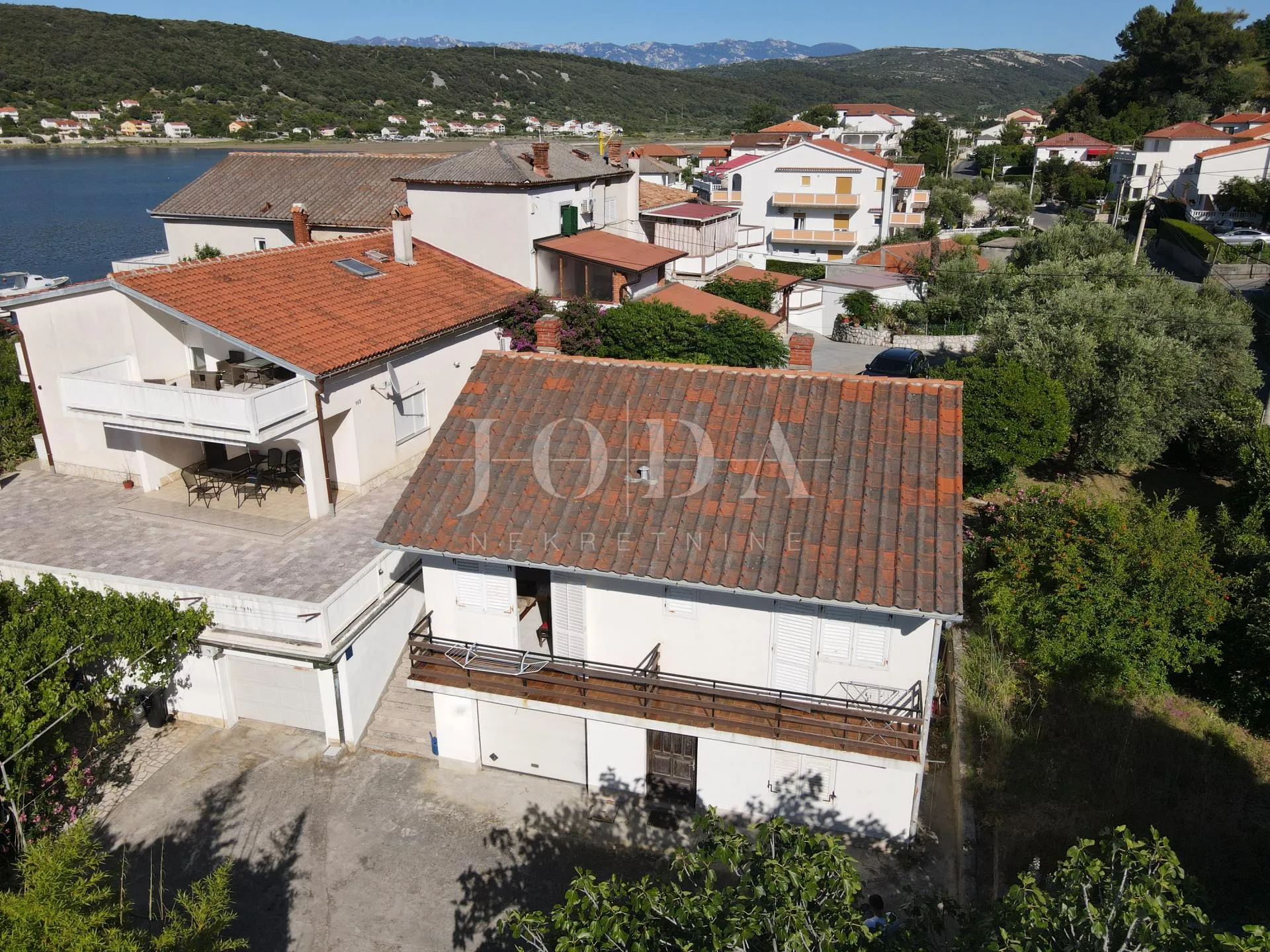 rab – supetarska draga | stan 68,62 m², samo 40 m od mora, veliko dvorište, parking! - slika 37
