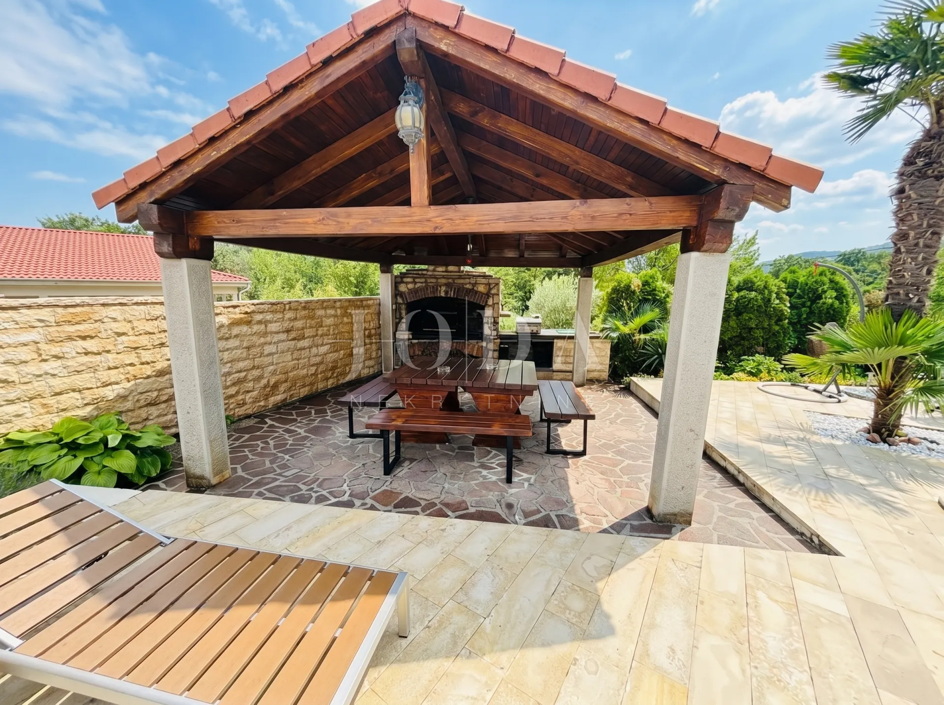 apartmanska vila sa 8 apartmana - slika 3