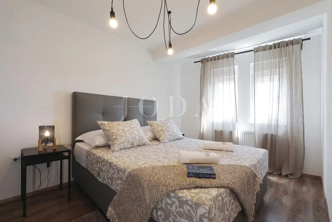 seline, starigrad - luksuzna villa s bazenom - slika 49