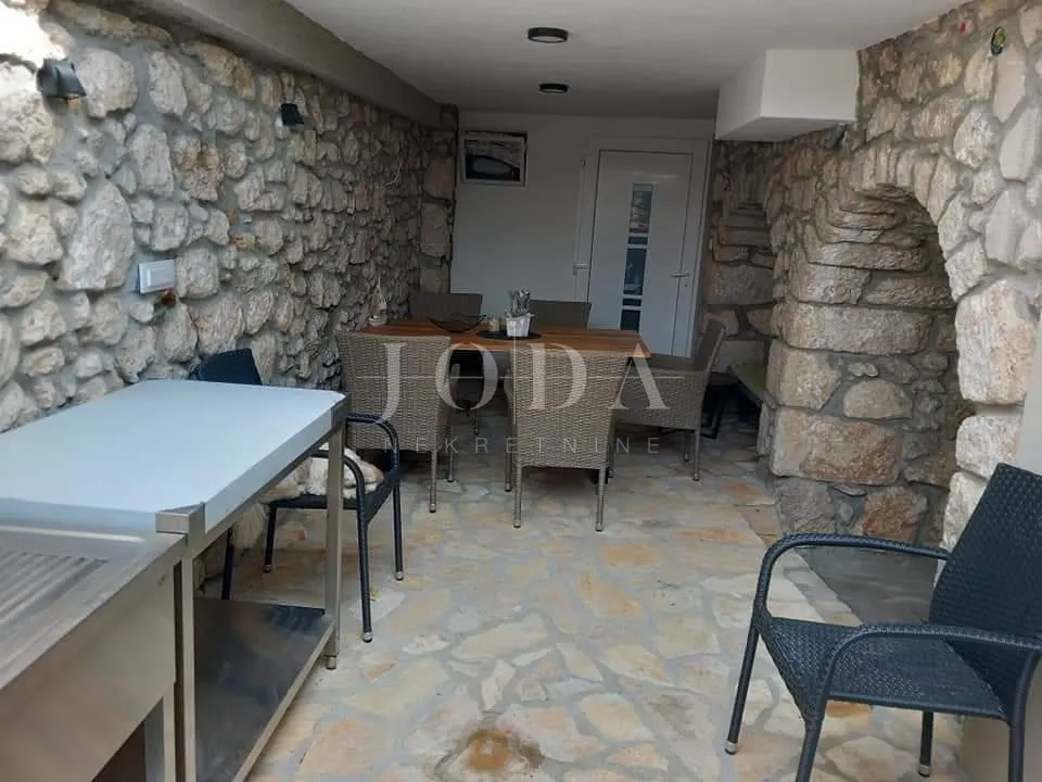bribir, kuća sa okućnicom - slika 21