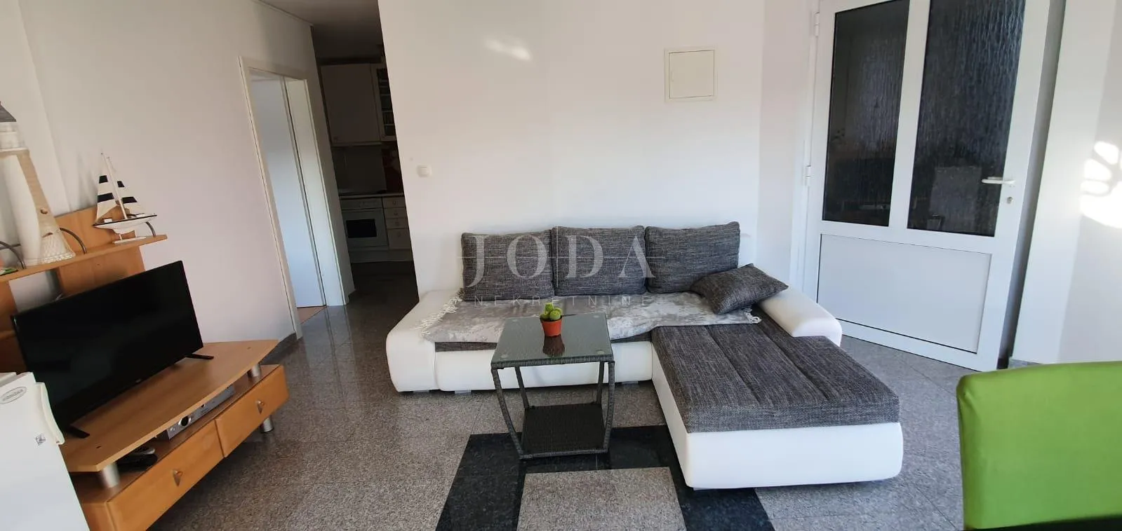novi vinodolski, apartmanska kuća - slika 8