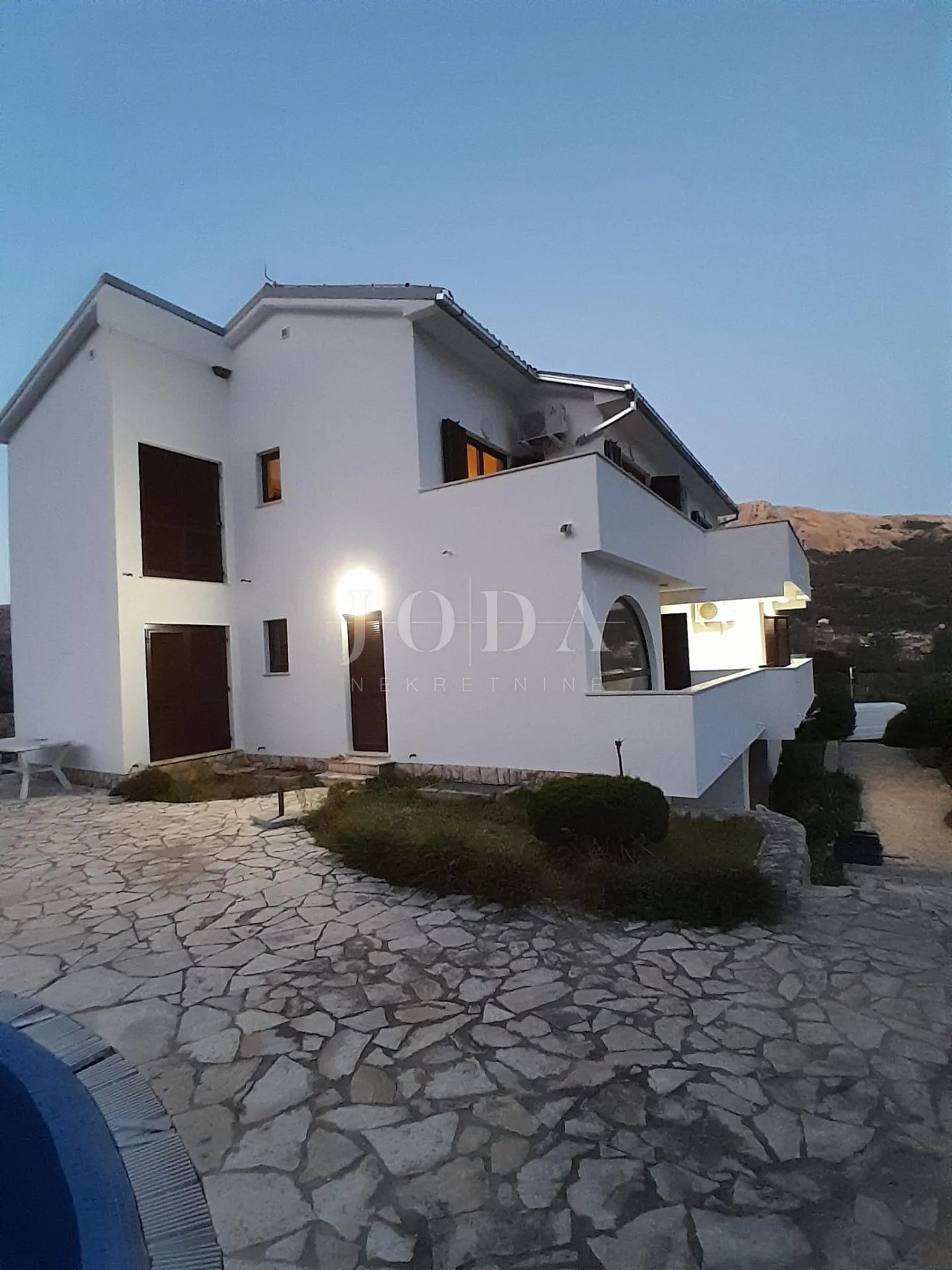 apartman sa bazenom - slika 4