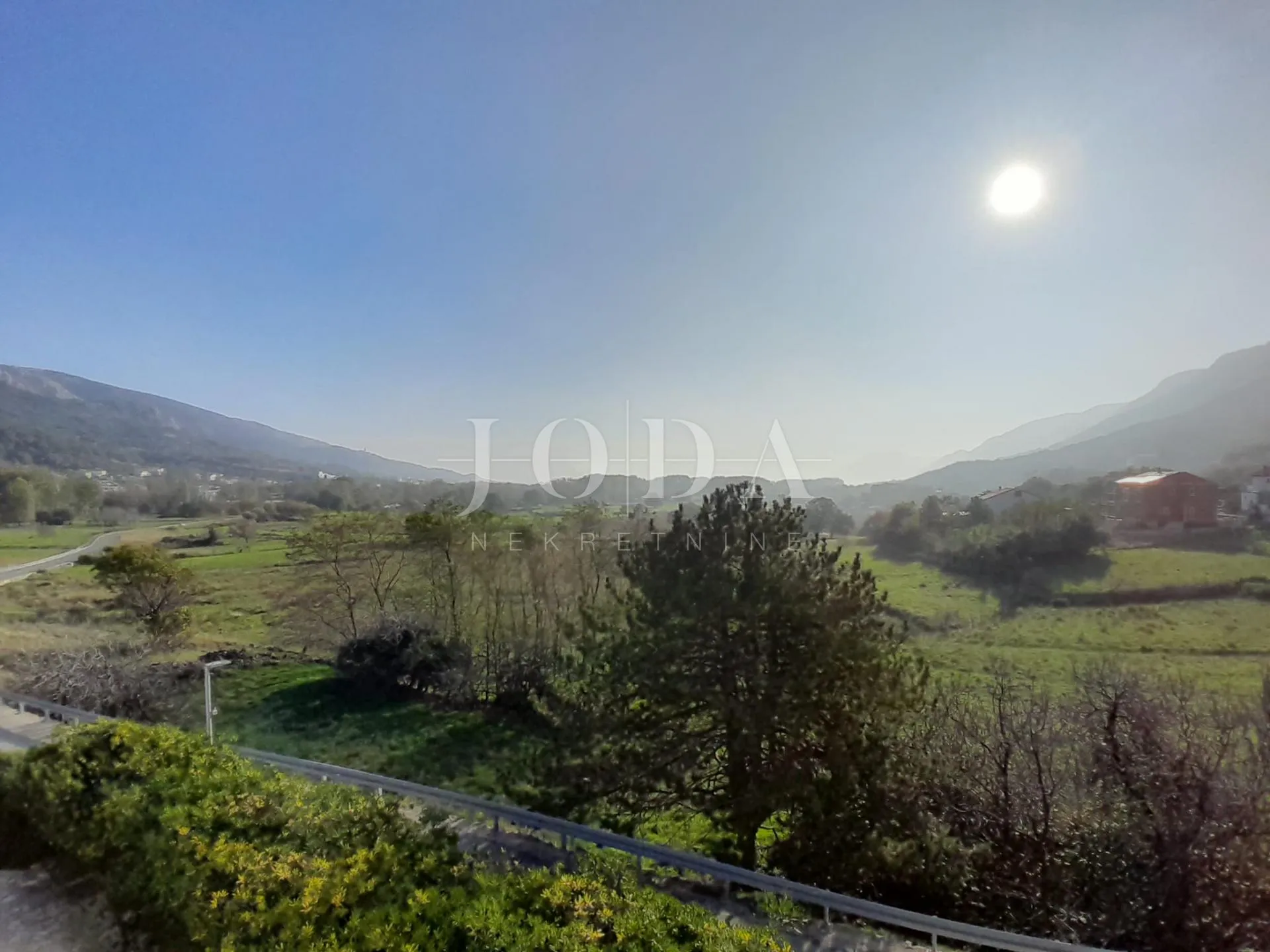 apartman sa bazenom - slika 18