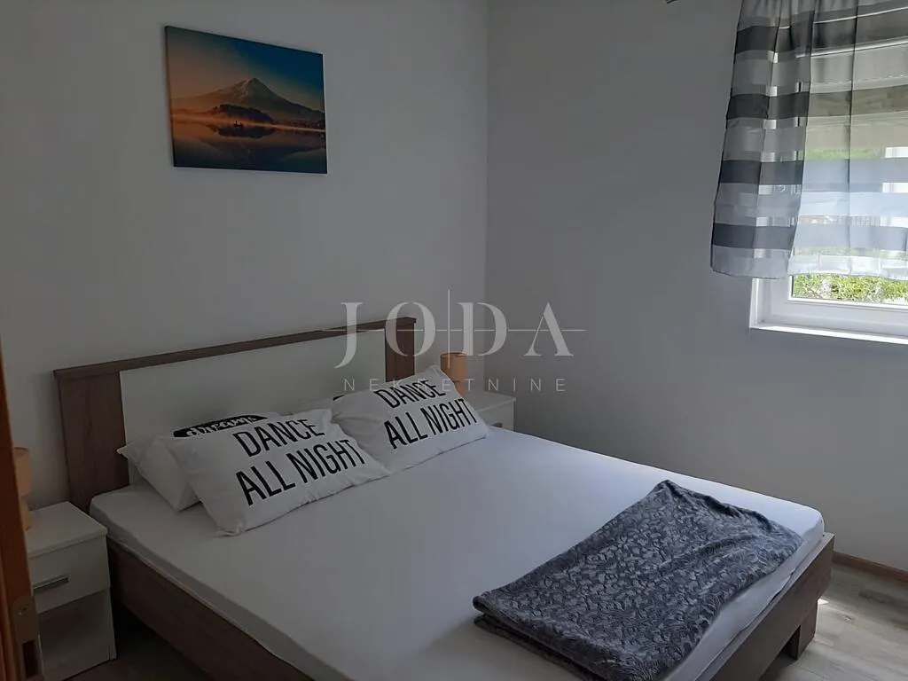 lukovo kuća sa 4 apartmana - slika 11