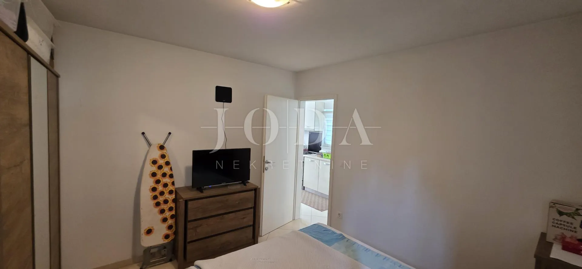prizemni apartman s okućnicom i 2 parkirna mjesta - slika 8