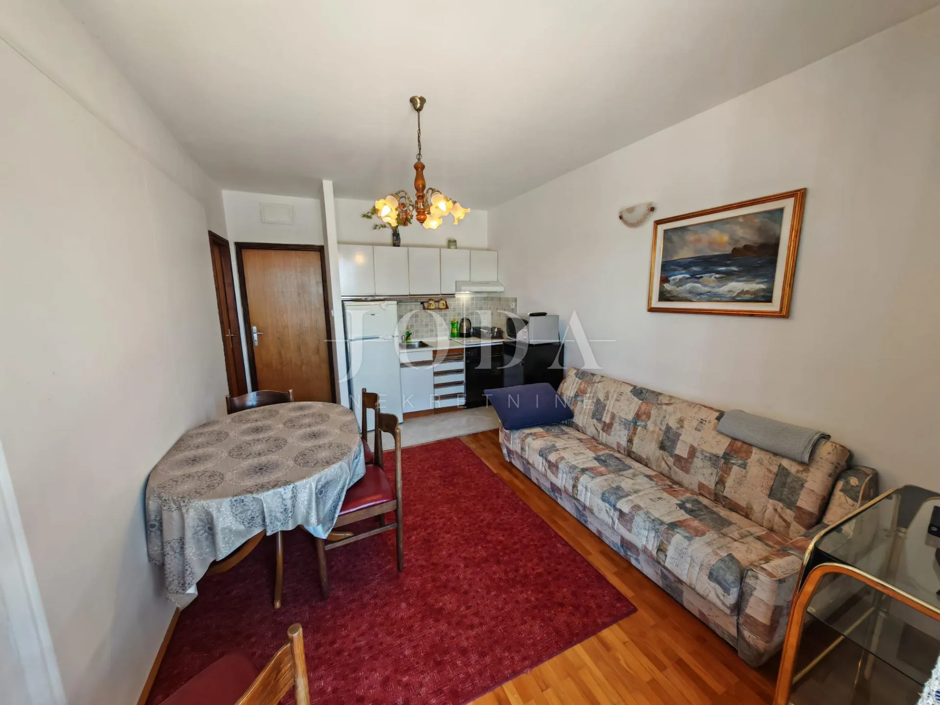 kuća 2. red od mora sa 4 apartmana - slika 22