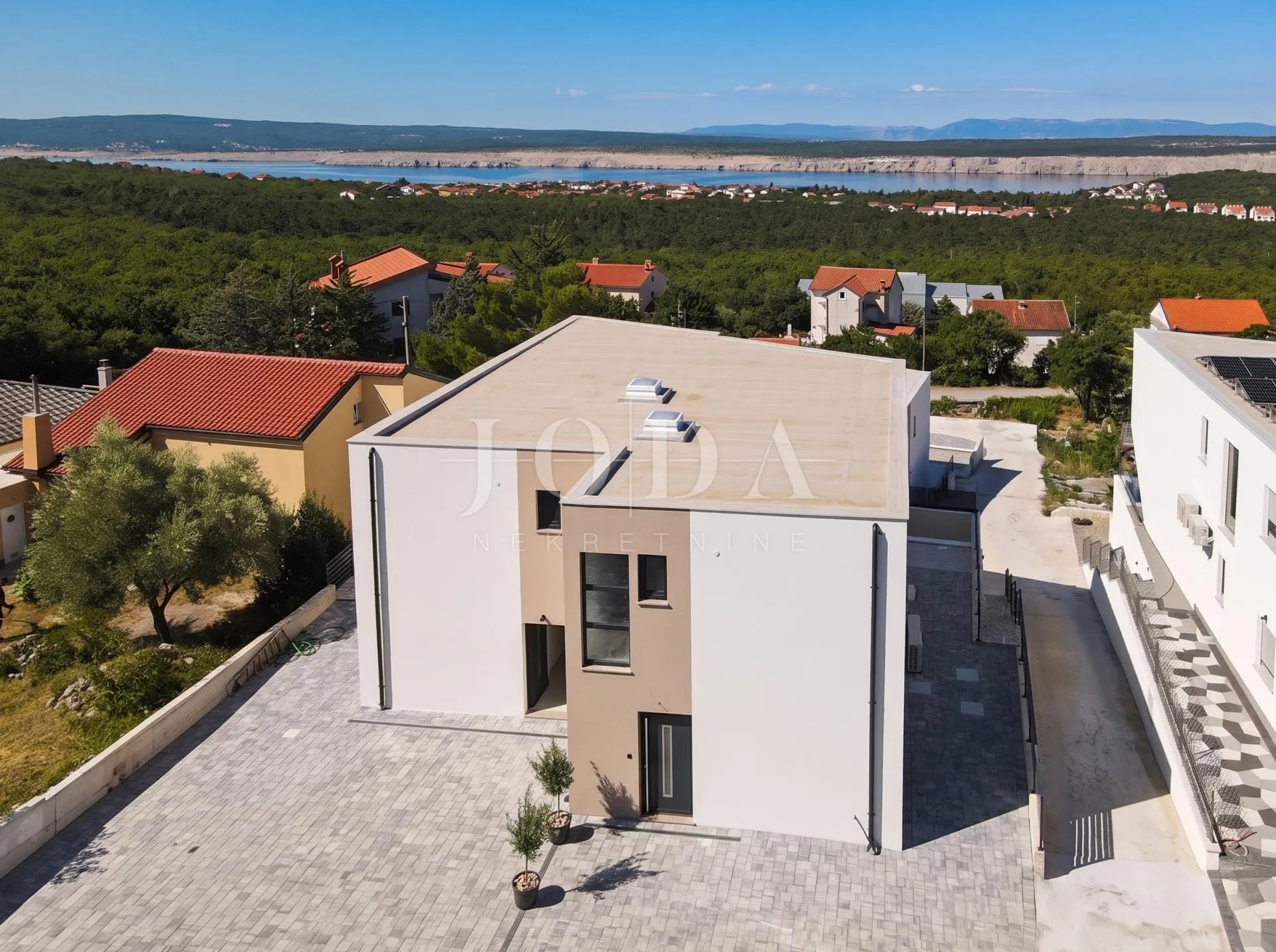 jadranovo, moderna dvojna kuća s bazenom - slika 74