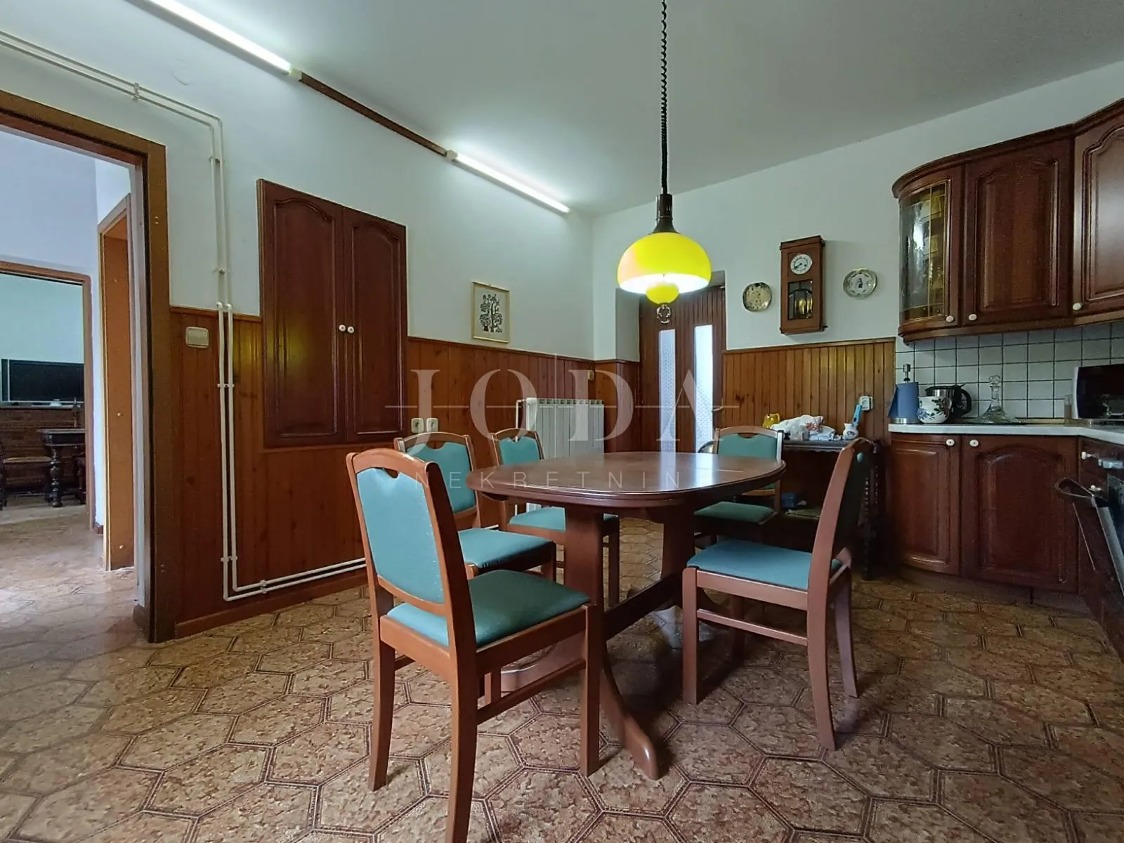 tri kuće sa velikim zemljištem - slika 16