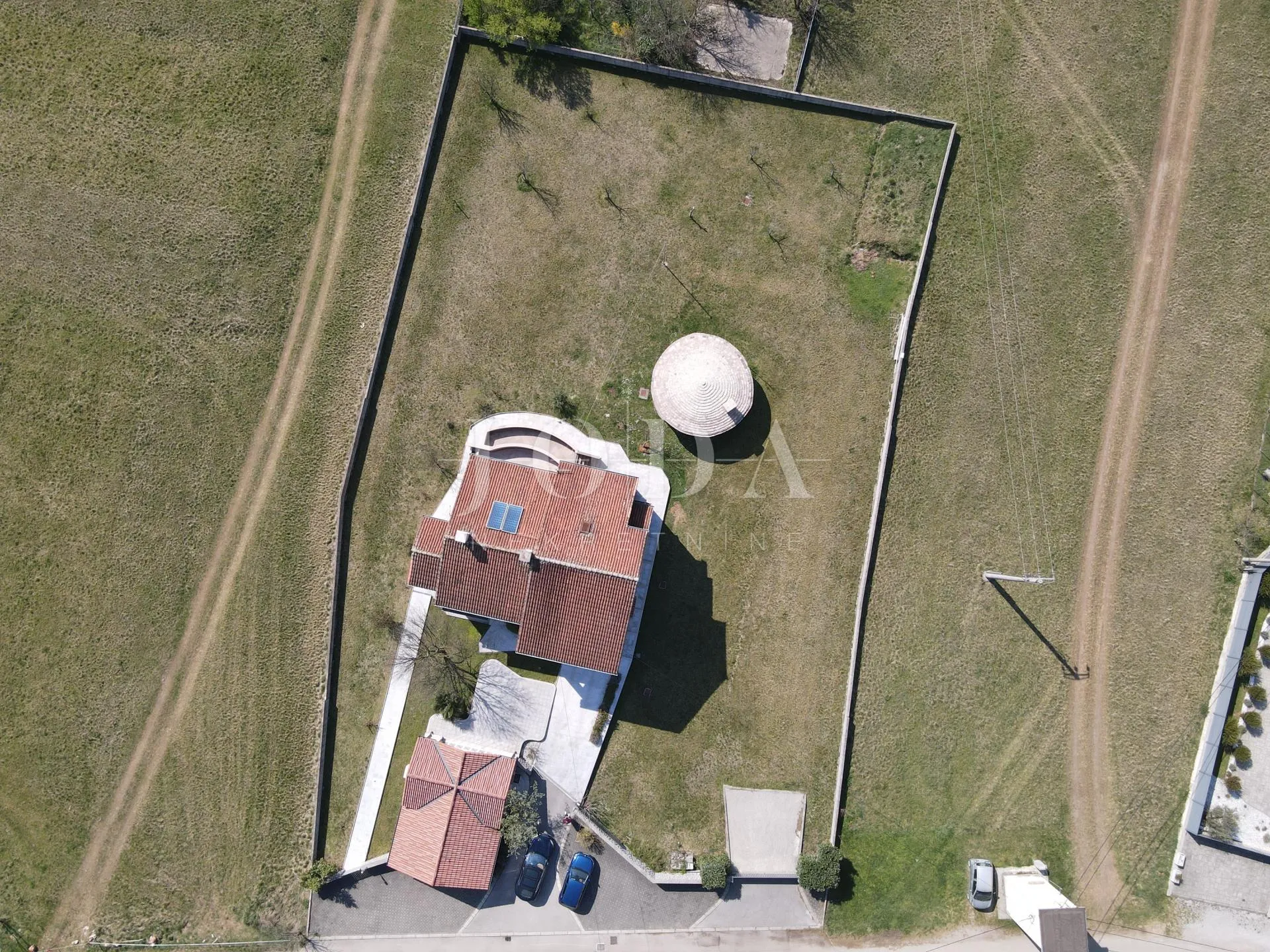 grobnik,samostojeća kuća sa poslovnim prostorom na velikoj okućnici - slika 47