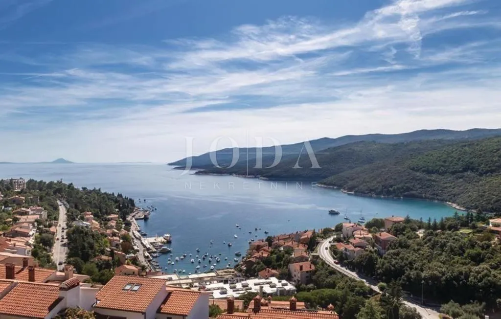 rabac, kuća sa četiri stambene jedinice, te predivnim pogledom na more - slika 2