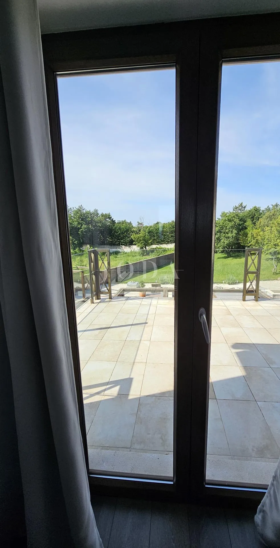 prekrasna villa sa bazenom i prostranom okućnicom,barban okolica - slika 30